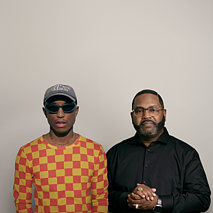 「ファレル、ヴォイシズ・オブ・ファイアを迎えた新曲「ジョイ（アンスピーカブル）」公開」