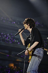 ライブレポート＞BUMP OF CHICKENの“声出し解禁”ツアー【be there