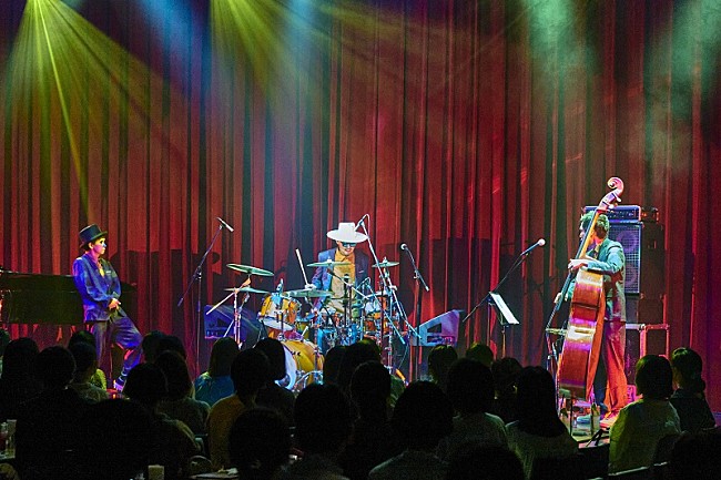 「Photo by ViVi Koharu」15枚目/19