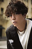 「亀梨和也、自ら作詞／布袋寅泰が作曲した2ndソロシングル『Cross』リリース決定」1枚目/1