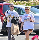 「コートニー・カーダシアン、トラヴィス・バーカーの姓に改名したことを明かす」1枚目/1