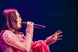 「＜ライブレポート＞安田レイ、万感の思いを込めた10周年記念ライブで感謝の涙「これからも歌っていきます！」」