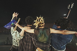 「＜ライブレポート＞King Gnuが辿り着いたセレモニーの終着点、初のスタジアム公演を振り返る」