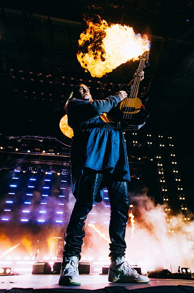 「＜ライブレポート＞【サマソニ】で帰ってくるフォール・アウト・ボーイ、スタジアム即完公演を撮りおろし写真とともにレポート」1枚目/21