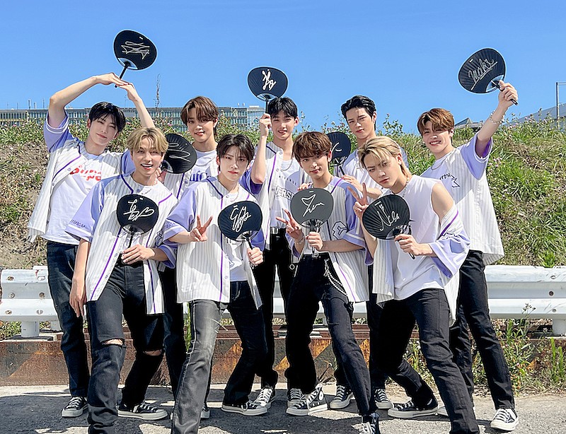 「&amp;TEAM、【めざましライブ】で先輩BTSの「RUN」カバー＆結成1周年イベント9月開催を発表」1枚目/1