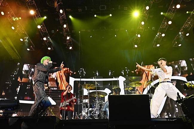 「＜ライブレポート＞UVERworld　7万2000人と叫び、歌い、誓った初の日産スタジアム公演【THE LIVE】」1枚目/13