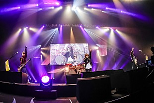 「ゴールデンボンバー、全国ツアー完遂　新曲「俺たちにはケツがある」配信リリース」