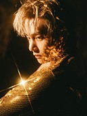 「BTSのV、洞窟で撮影された「Love Me Again」＆日常を描いた「Rainy Days」MV公開」1枚目/2