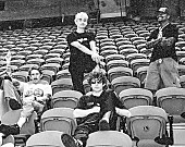 「ターンスタイル、トロントのバッドバッドノットグッドとのコラボレーションEPをリリース」1枚目/1