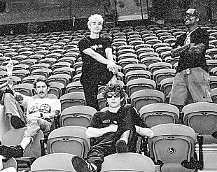 「ターンスタイル、トロントのバッドバッドノットグッドとのコラボレーションEPをリリース」