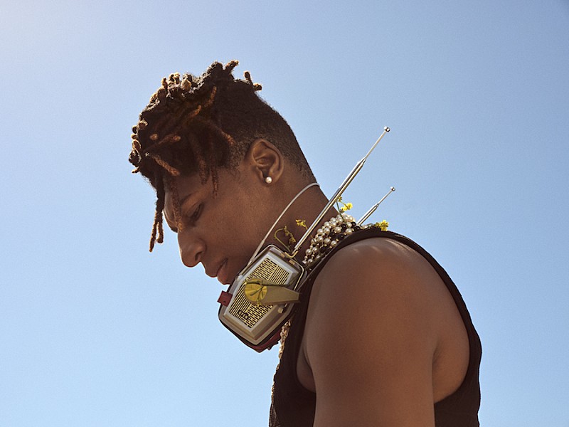 ジョン・バティステ、リル・ウェインとのコラボ曲「アンイージー」のMV公開