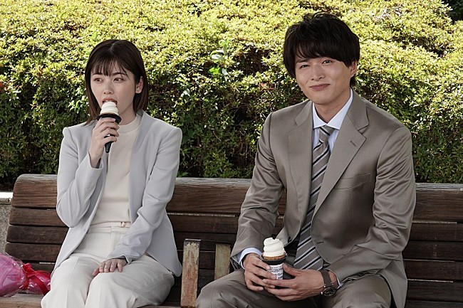 「「転職の魔王様」“謎の男”白洲迅の登場に「怪しい」の声　「ただの好青年とは思えない」「何者なんだろう」」1枚目/1