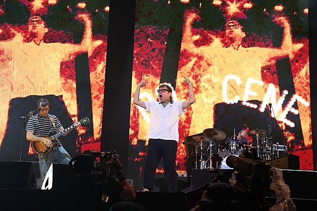 「【SUMMER SONIC 2023】ブラー、完全体で魅せた9年ぶり来日公演＜ライブレポート＞」1枚目/8