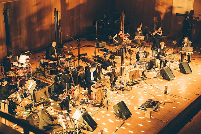 「蓮沼執太フィル、Corneliusがゲスト参加したコンサートの模様をスペシャでオンエア」1枚目/4