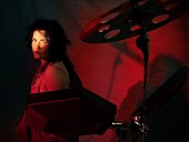 「ジョージア、「Some Things You’ll Never Know」MVで恋愛におけるフラストレーションと友情の力を描く」1枚目/2