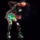 「リトル・ミックスのリー・アン、アンセミックな新曲「My Love」でAyra Starrとコラボ」1枚目/2