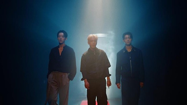 「CNBLUE、AL『PLEASURES』から先行SG「Synchronize」ティザー公開」1枚目/3