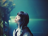 「八木海莉、アニメ『アンデッドアンラック』エンディングテーマを担当」1枚目/2