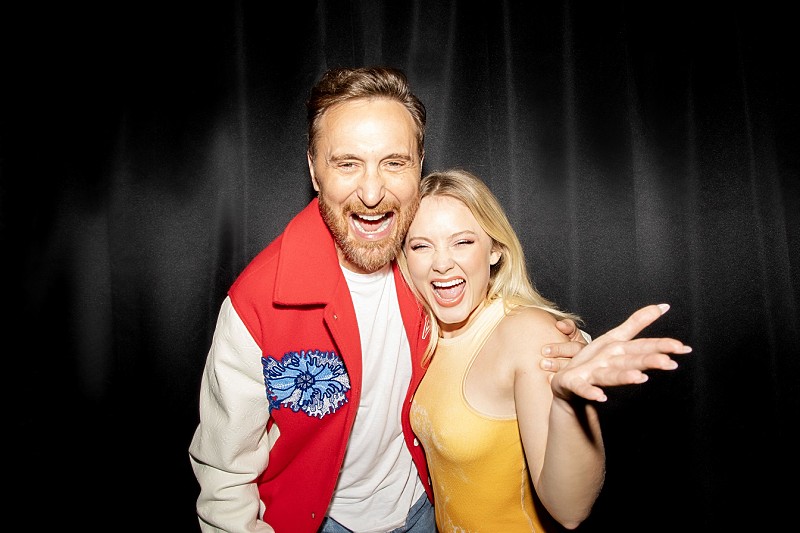 「ザラ・ラーソン×デヴィッド・ゲッタ、ダンサブルな「オン・マイ・ラヴ」のMV公開」1枚目/3