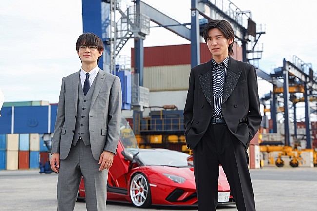 「「トリリオンゲ－ム」景気のいい爆勝ちドラマに「最高」の声　 「スポ－ツカ－に乗る“ハル”目黒蓮がカッコ良かった」」1枚目/1