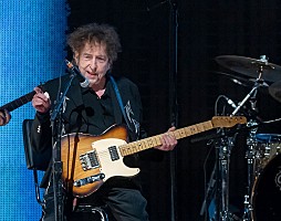 ボブ・ディラン、ウィリー・ネルソン主催の【ファーム・エイド