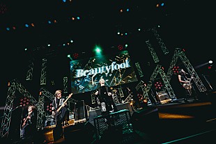 「SuG再集結を実現した意義とは？ 解散後も続いていた“無理やり前向き＝Heavy Positive Rock”の物語「SuGを愛し続けてくれてありがとう」」