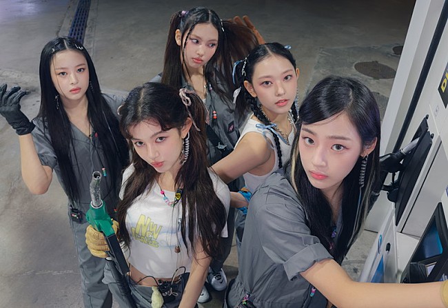 「NewJeans、ゲーム『リーグ・オブ・レジェンド』世界大会のテーマ曲「GODS」MV公開」1枚目/1