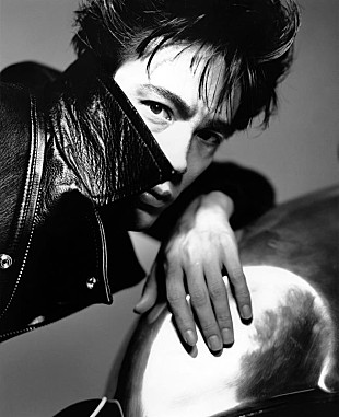 「氷室京介、ソロデビュー35周年記念映像作品『Quod Erat Demonstrandum』リリース決定」