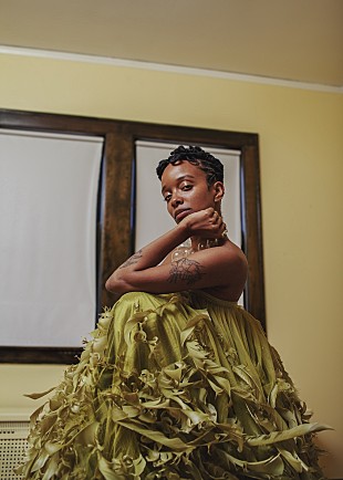 「ジャミーラ・ウッズ、同郷のサバとタッグを組んだ「Practice」公開」