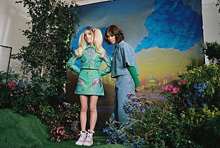 「ドミ＆JD・ベック、2024年1月に来日公演決定」