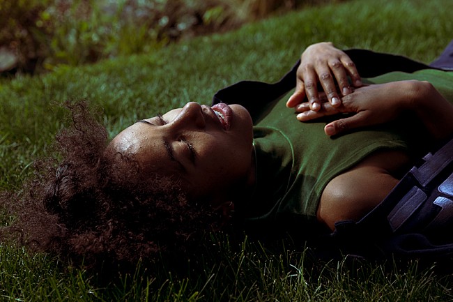 「エスペランサ、ブラジル先住民族の領有権をめぐる法案へのプロテスト・ソングを配信」1枚目/2