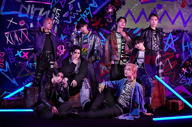 「MAZZEL、ダイナミックな映像×個性的な衣装の「Carnival」MV公開」1枚目/2