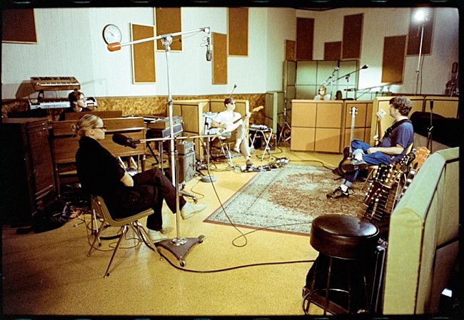 「バッドバッドノットグッド、シャーロット・デイ・ウィルソンとタッグを組んだ「Sleeper」公開」1枚目/2