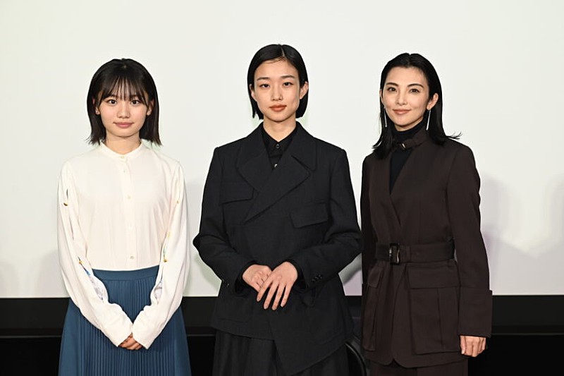 「田中麗奈、娘役の河合優実と根本真陽に「難しいテ-マに真っすぐに丁寧に向き合う姿が尊い」 宗教2世をテ-マにしたドラマで母娘役を熱演」1枚目/1