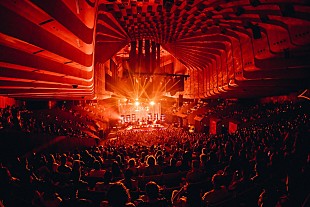 「クルアンビン、シドニー・オペラハウス公演から「People Everywhere (Shifting Sands Remix)」の音源公開」