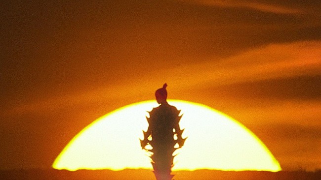 「Awich、300人のダンサーと娘Toyomiも出演＆沖縄で撮影した「THE UNION」MV公開へ」1枚目/5