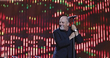ビリー・ジョエル、来日公演の”前夜祭”として2008年の伝説ライブを2夜