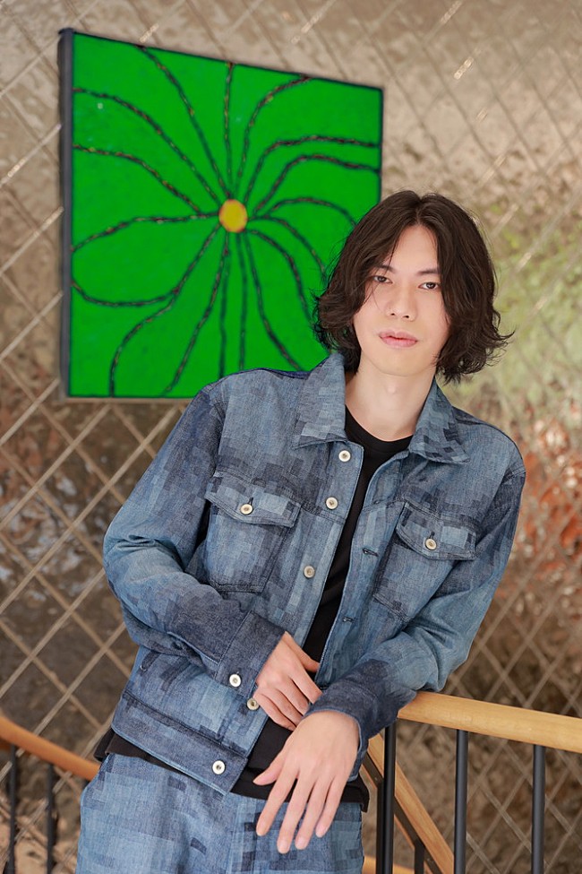 「米津玄師、カサロエベ表参道に来訪　自身が出演したFW23メンズキャンペーンについて語る」1枚目/6