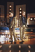 「KinKi Kids、47thシングル『シュレーディンガー』発売決定＆リリース前にMVプレミア公開へ」1枚目/1