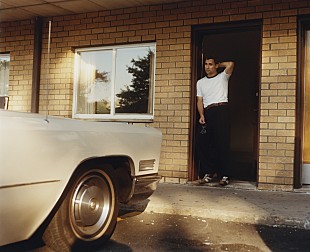 「ブリーチャーズ、ラナ・デル・レイ参加の新曲「Alma Mater」公開」