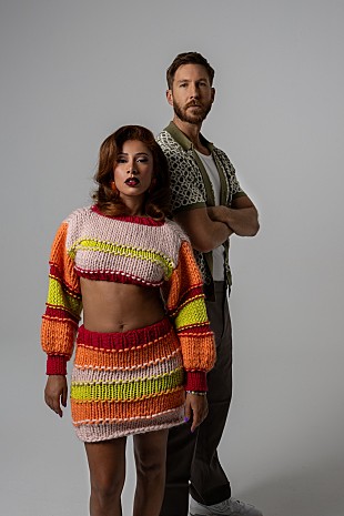 「カルヴィン・ハリス×エリザ・ローズ、DMを通じて生まれた「ボディ・ムービング」公開」