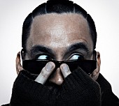 「リンキン・パークのマイク・シノダ、ソロEP『ザ・クリムゾン・チャプター』配信リリース」1枚目/2