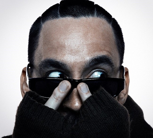 「リンキン・パークのマイク・シノダ、ソロEP『ザ・クリムゾン・チャプター』配信リリース」1枚目/2