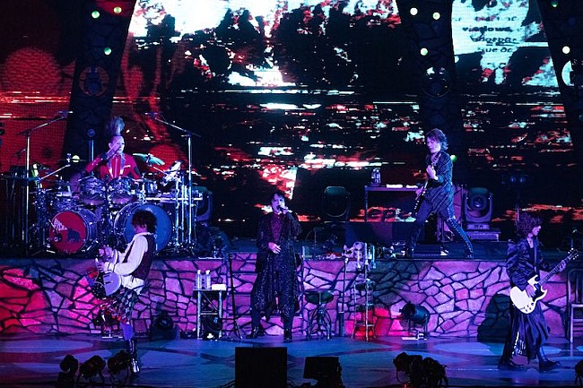 「BUCK-TICK、日本武道館公演のライブBD＆DVDより「GUSTAVE」ライブ映像が公開」1枚目/2