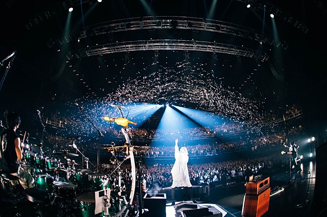 「＜ライブレポート＞-真天地開闢集団-ジグザグ、笑いあり感動ありのツアーで“参拝者”を魅了」1枚目/6