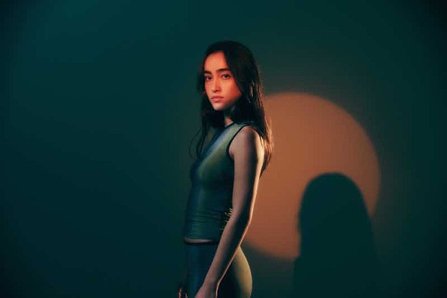 「ミイナ・オカベ、月9ドラマ『ONE DAY～聖夜のから騒ぎ～』主題歌のスタジオセッション映像公開」1枚目/1