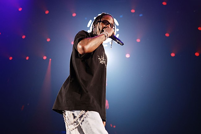 「トラヴィス・スコット、ブルックリン公演で「FE!N」を10回披露した理由を明かす」1枚目/1