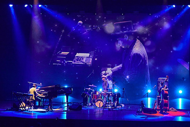 「Photo by ViVi Koharu」7枚目/14