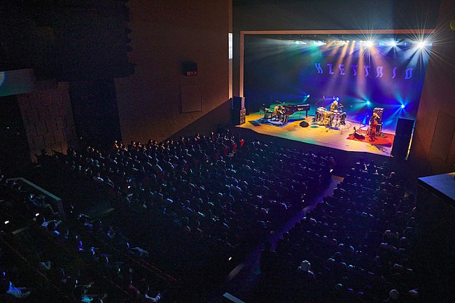 「Photo by ViVi Koharu」8枚目/14