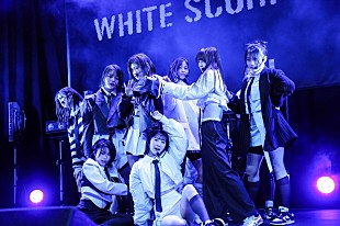 「＜イベントレポート＆ミニインタビュー＞WHITE SCORPION、自身初となる握手会で「コヨーテが鳴いている」を披露」